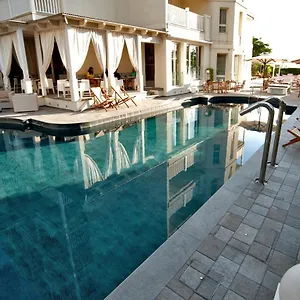 https://le-rose-suite.emilia-romagnahotels.net